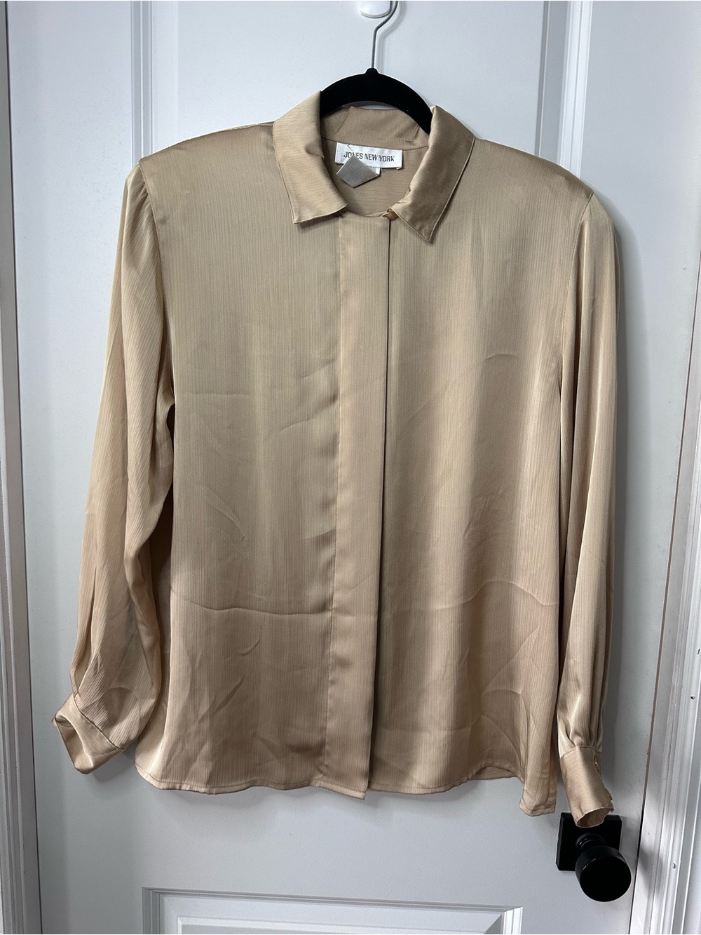 Jones New York Beige/Gold Button Front Shirt